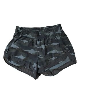 Athleta Camo mesh racer run short 4” XS